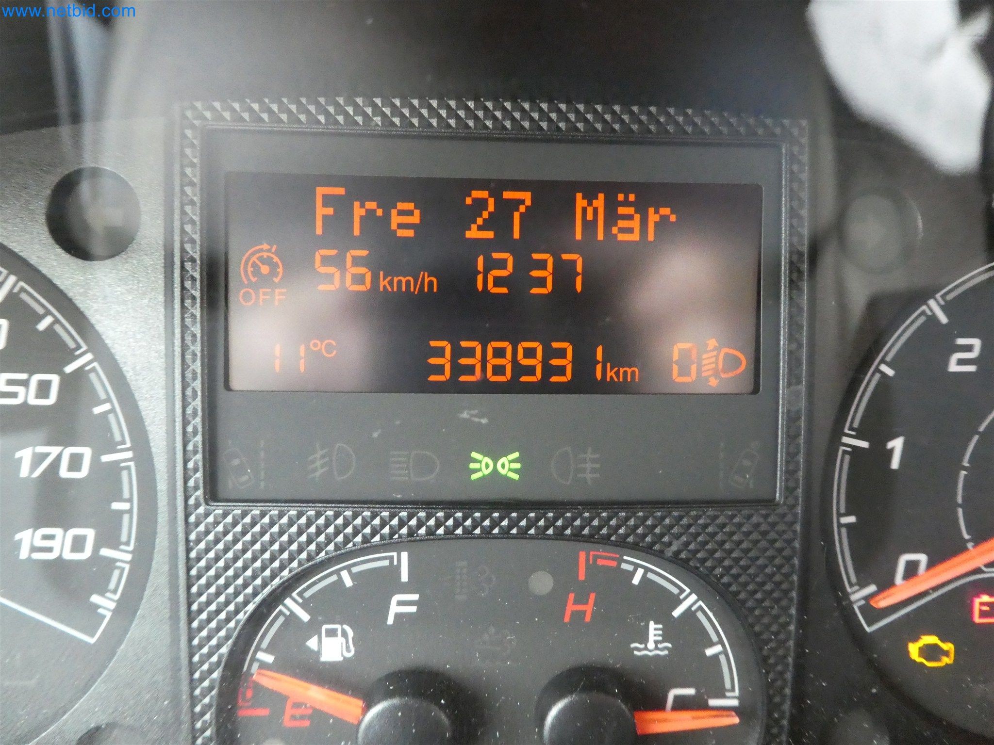 Machines de moulage par injection, machines CNC & lignes d'assemblage pour les éléments chauffants et les composants automobiles-9