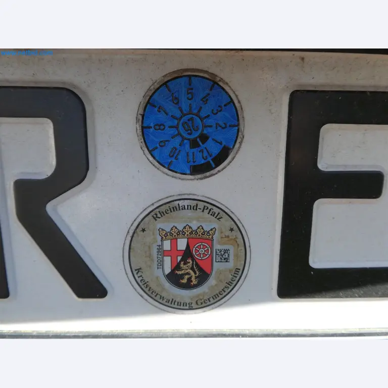 Machines de moulage par injection, machines CNC & lignes d'assemblage pour les éléments chauffants et les composants automobiles-10