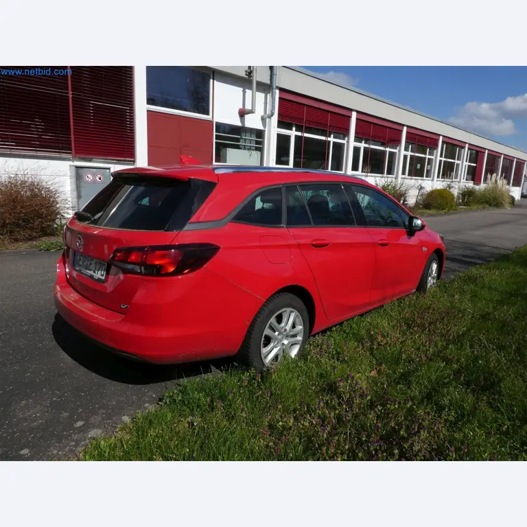 Machines de moulage par injection, machines CNC & lignes d'assemblage pour les éléments chauffants et les composants automobiles-13