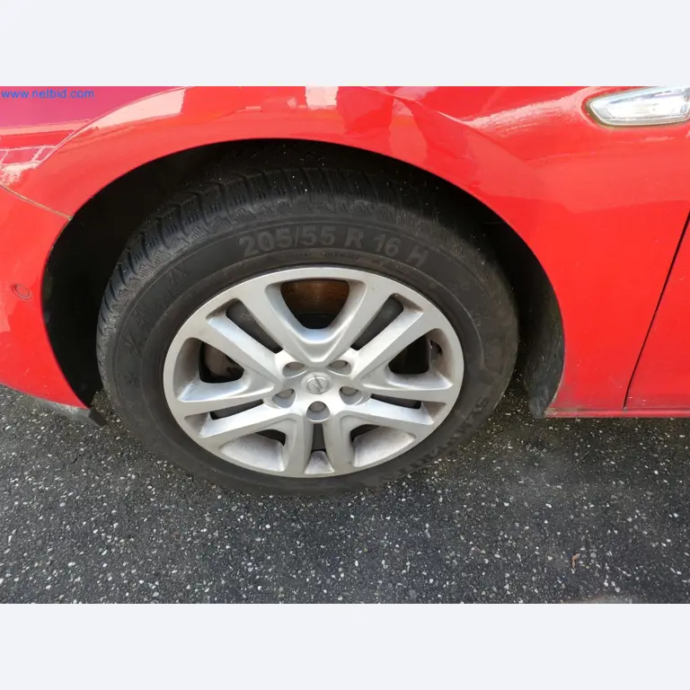 Machines de moulage par injection, machines CNC & lignes d'assemblage pour les éléments chauffants et les composants automobiles-16