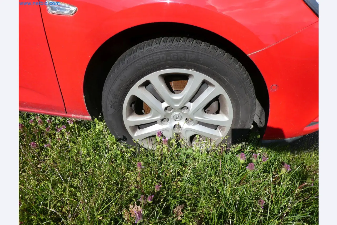 Machines de moulage par injection, machines CNC & lignes d'assemblage pour les éléments chauffants et les composants automobiles-18