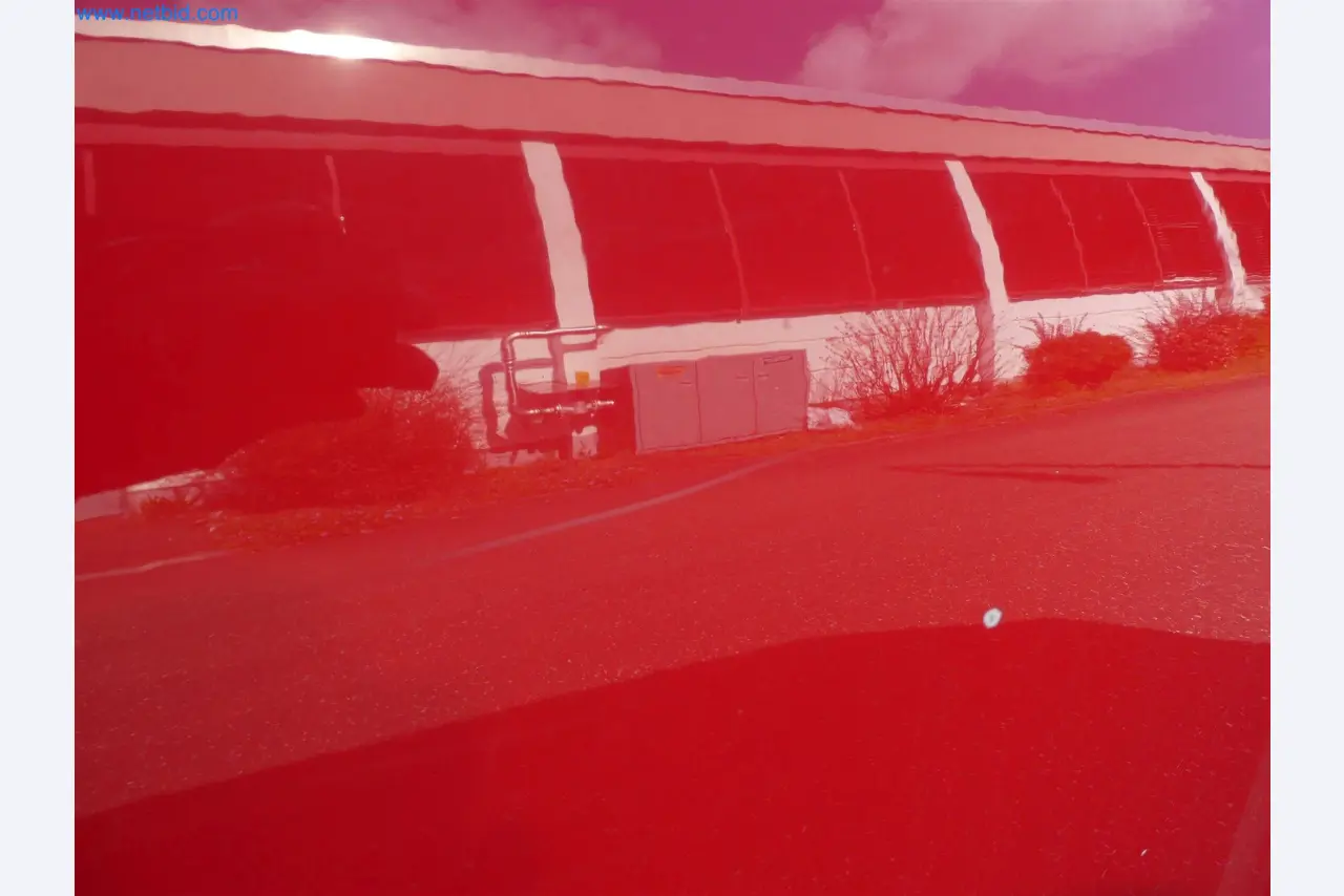 Machines de moulage par injection, machines CNC & lignes d'assemblage pour les éléments chauffants et les composants automobiles-3