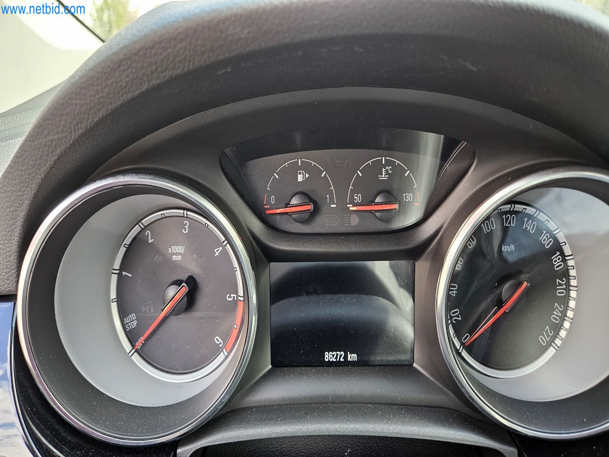 Machines de moulage par injection, machines CNC & lignes d'assemblage pour les éléments chauffants et les composants automobiles-7