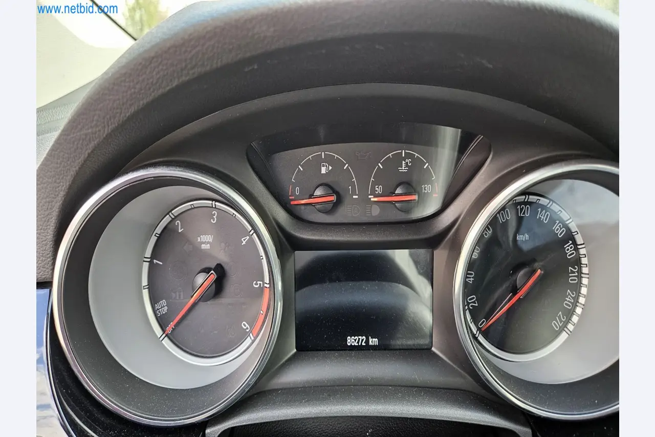 Machines de moulage par injection, machines CNC & lignes d'assemblage pour les éléments chauffants et les composants automobiles-7