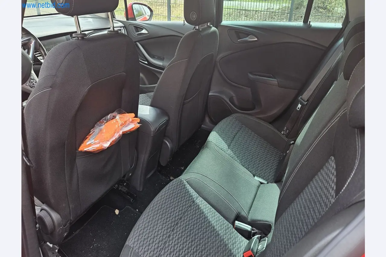 Machines de moulage par injection, machines CNC & lignes d'assemblage pour les éléments chauffants et les composants automobiles-8