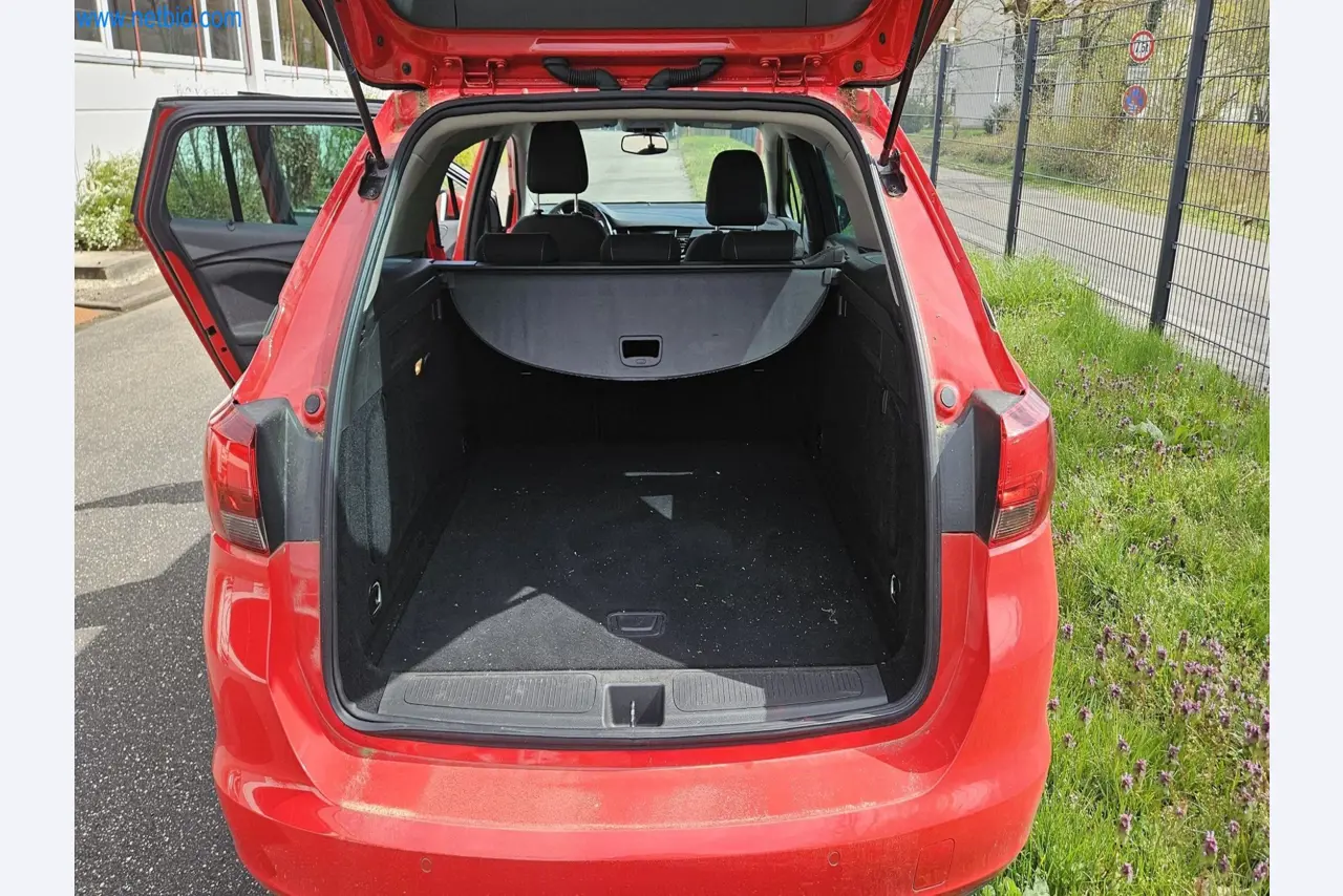 Machines de moulage par injection, machines CNC & lignes d'assemblage pour les éléments chauffants et les composants automobiles-9