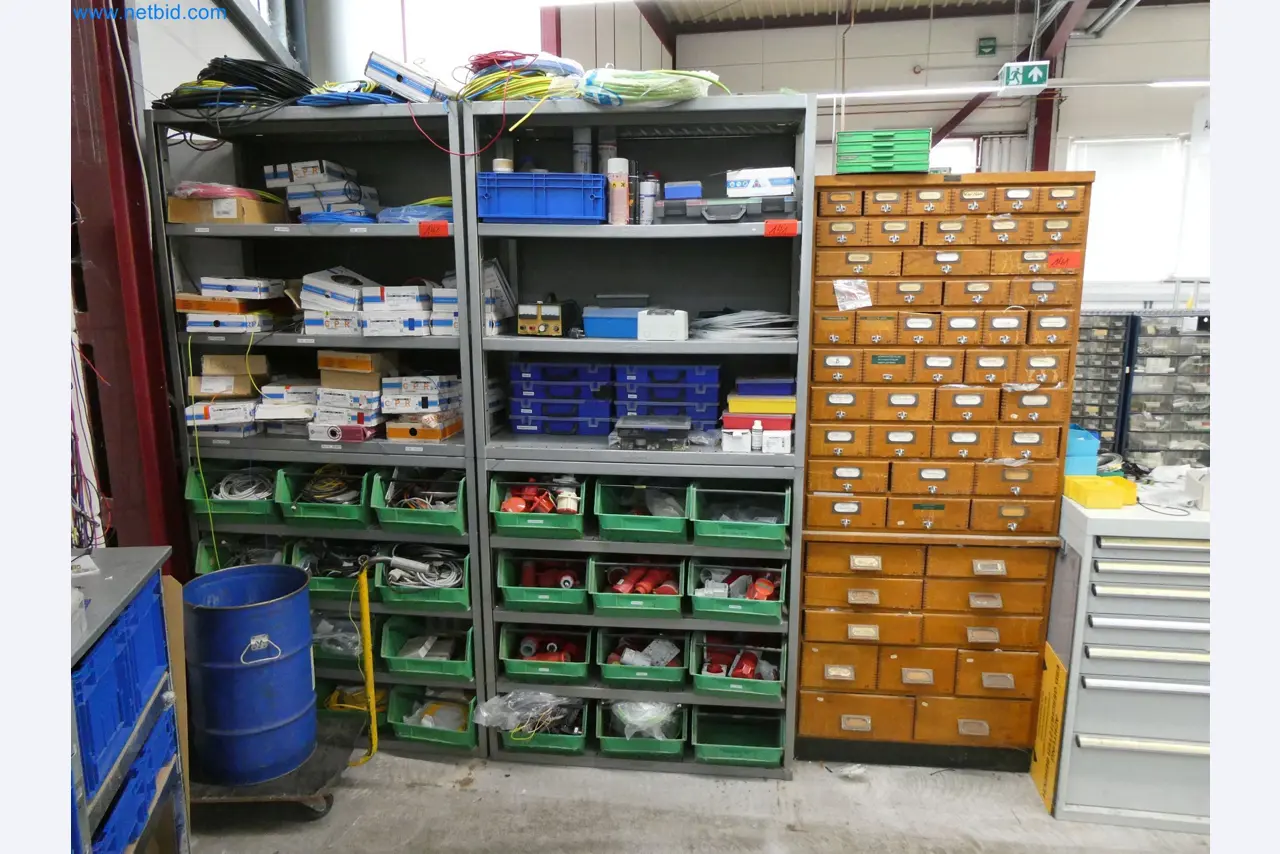 Máquinas de moldeo por inyección, máquinas CNC y líneas de montaje para elementos calefactores y componentes de automoción-3