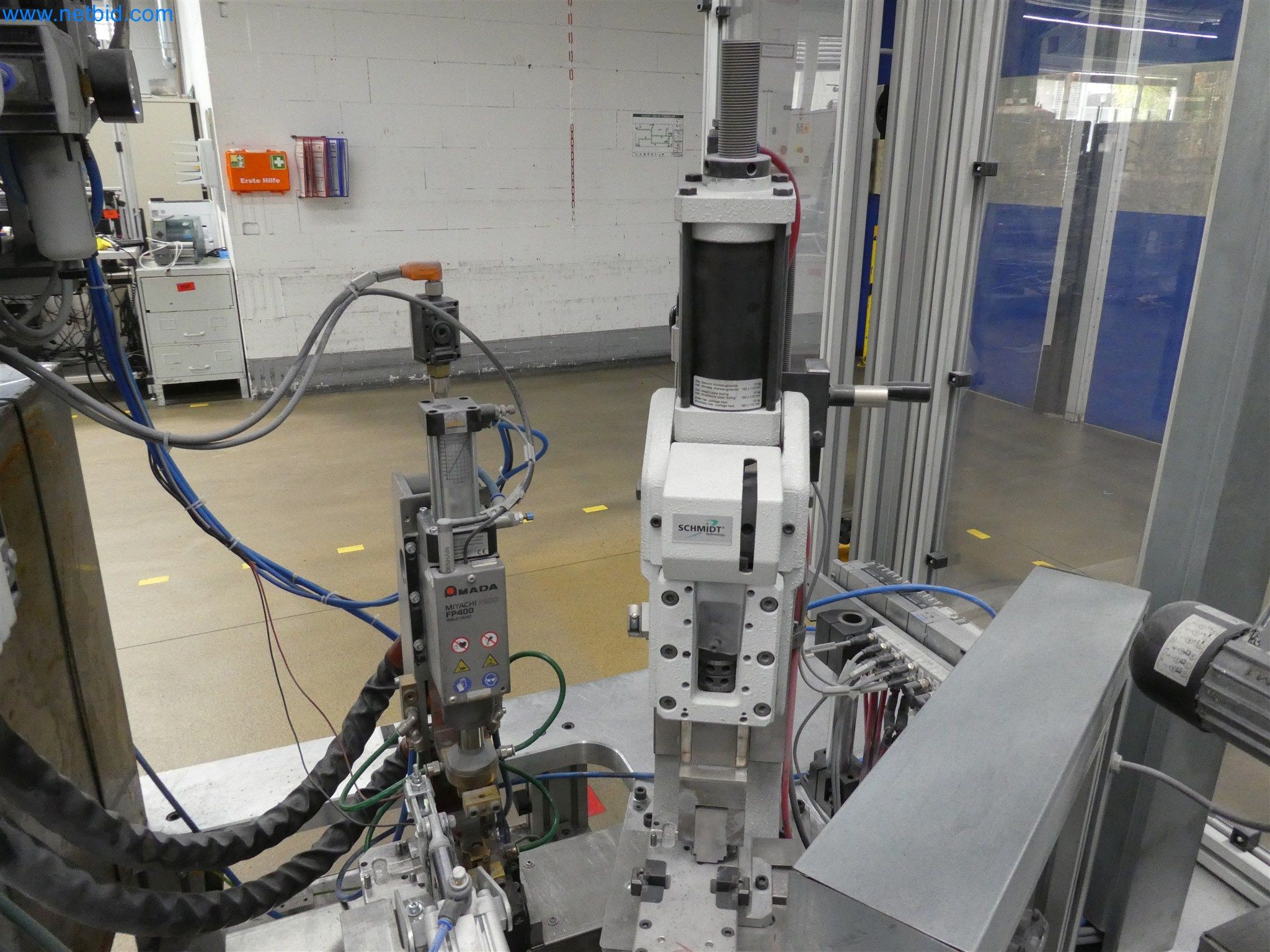 Machines de moulage par injection, machines CNC & lignes d'assemblage pour les éléments chauffants et les composants automobiles-2