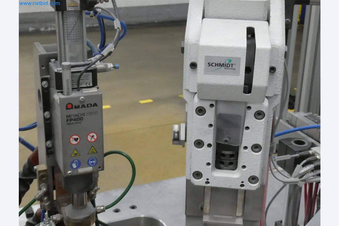 Machines de moulage par injection, machines CNC & lignes d'assemblage pour les éléments chauffants et les composants automobiles-3