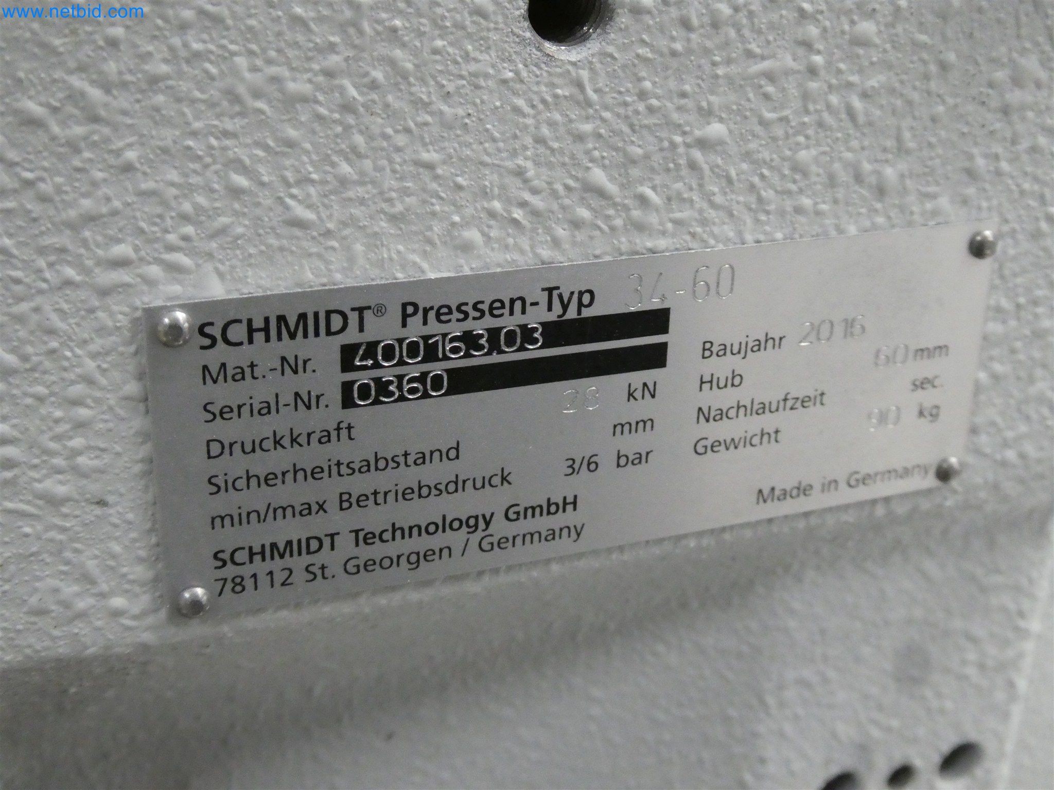 Machines de moulage par injection, machines CNC & lignes d'assemblage pour les éléments chauffants et les composants automobiles-4