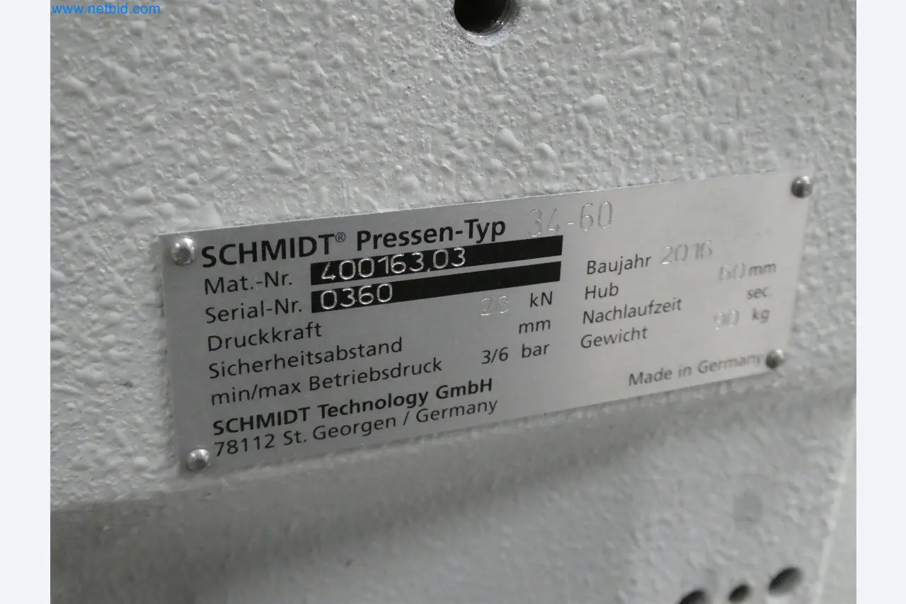 Machines de moulage par injection, machines CNC & lignes d'assemblage pour les éléments chauffants et les composants automobiles-4