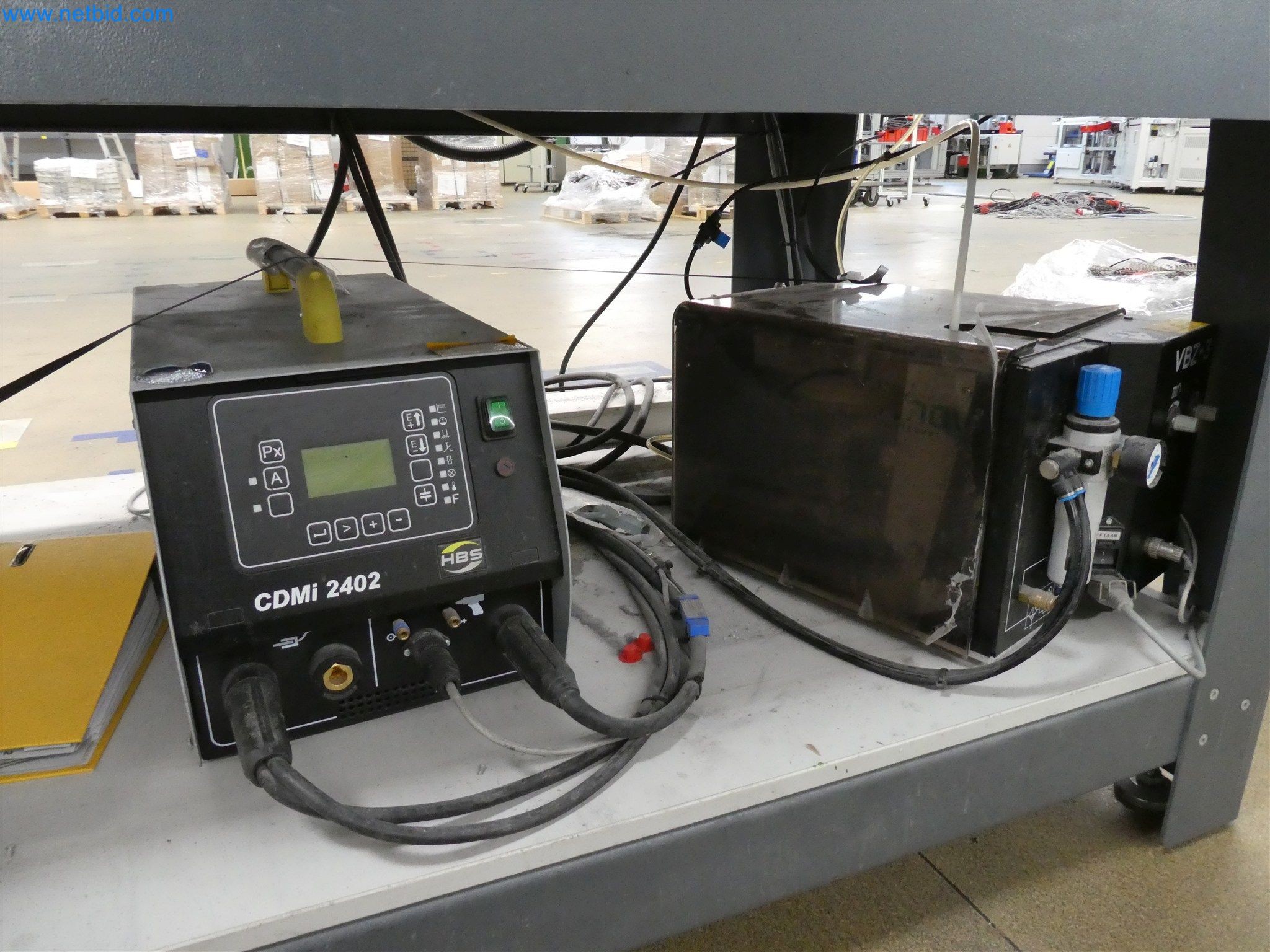 Machines de moulage par injection, machines CNC & lignes d'assemblage pour les éléments chauffants et les composants automobiles-10