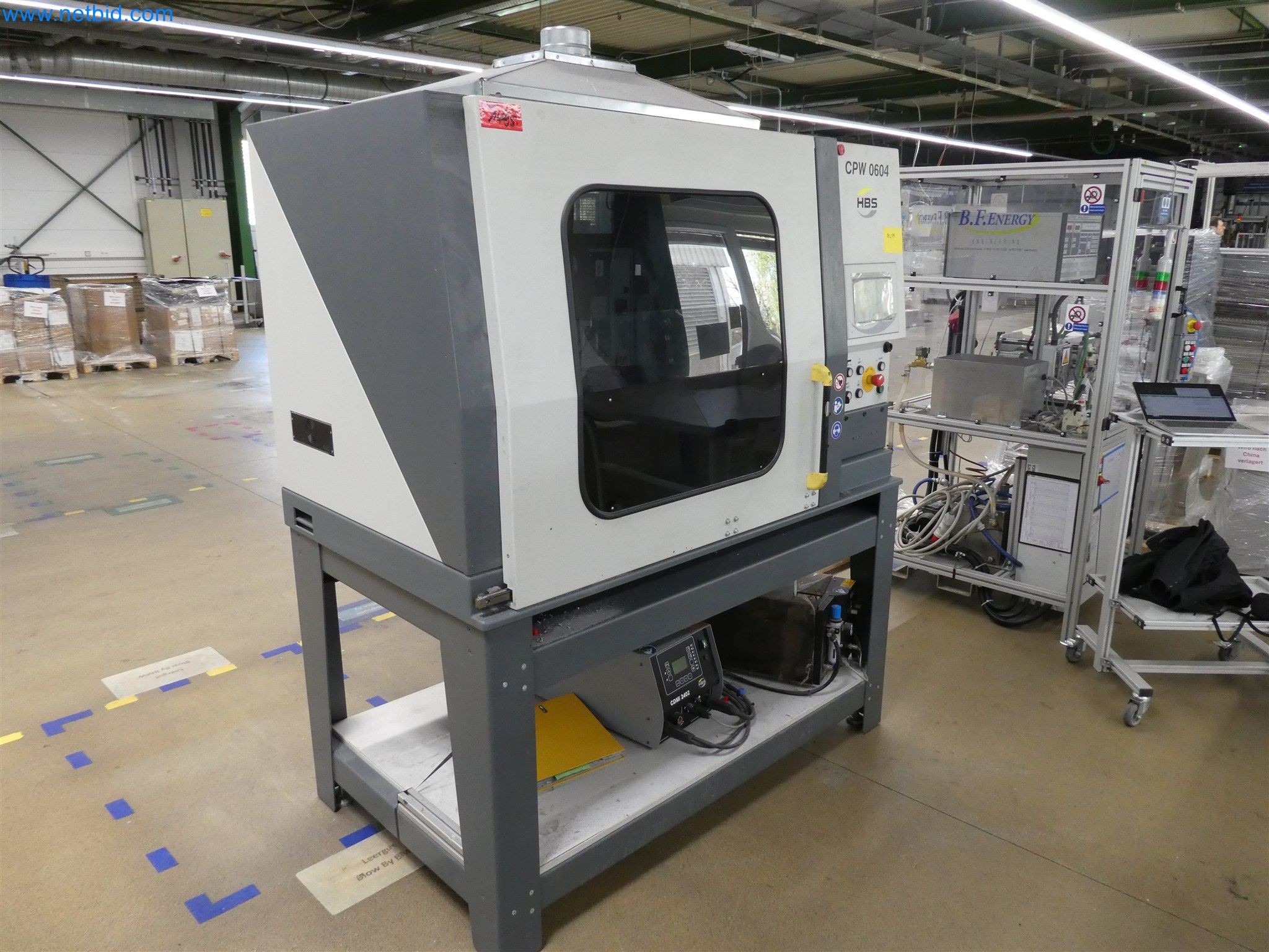 Machines de moulage par injection, machines CNC & lignes d'assemblage pour les éléments chauffants et les composants automobiles-1