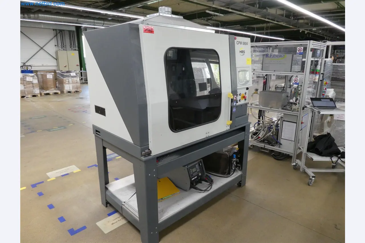 Machines de moulage par injection, machines CNC & lignes d'assemblage pour les éléments chauffants et les composants automobiles-1