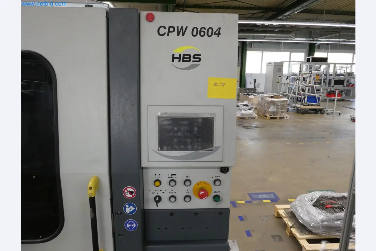 Machines de moulage par injection, machines CNC & lignes d'assemblage pour les éléments chauffants et les composants automobiles-6