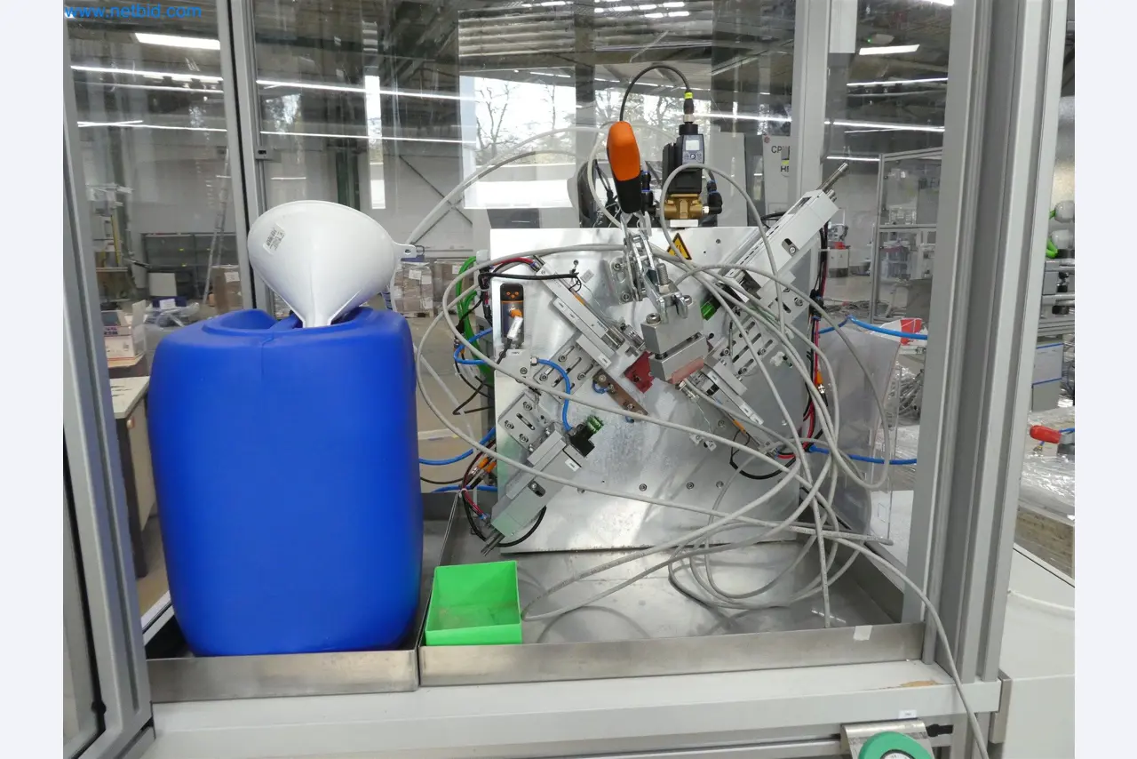 Machines de moulage par injection, machines CNC & lignes d'assemblage pour les éléments chauffants et les composants automobiles-8