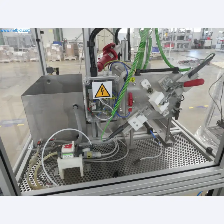 Machines de moulage par injection, machines CNC & lignes d'assemblage pour les éléments chauffants et les composants automobiles-10