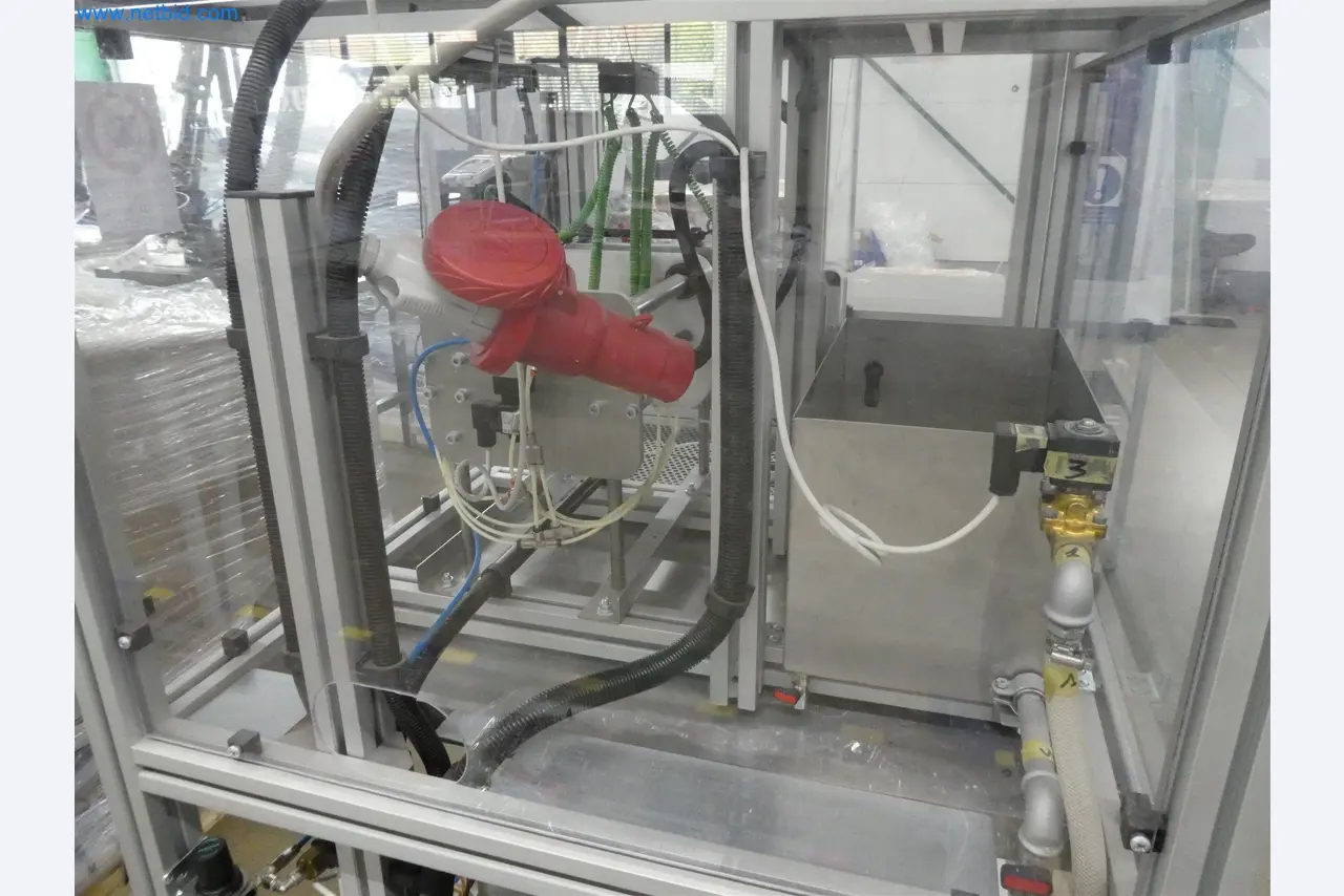 Machines de moulage par injection, machines CNC & lignes d'assemblage pour les éléments chauffants et les composants automobiles-12