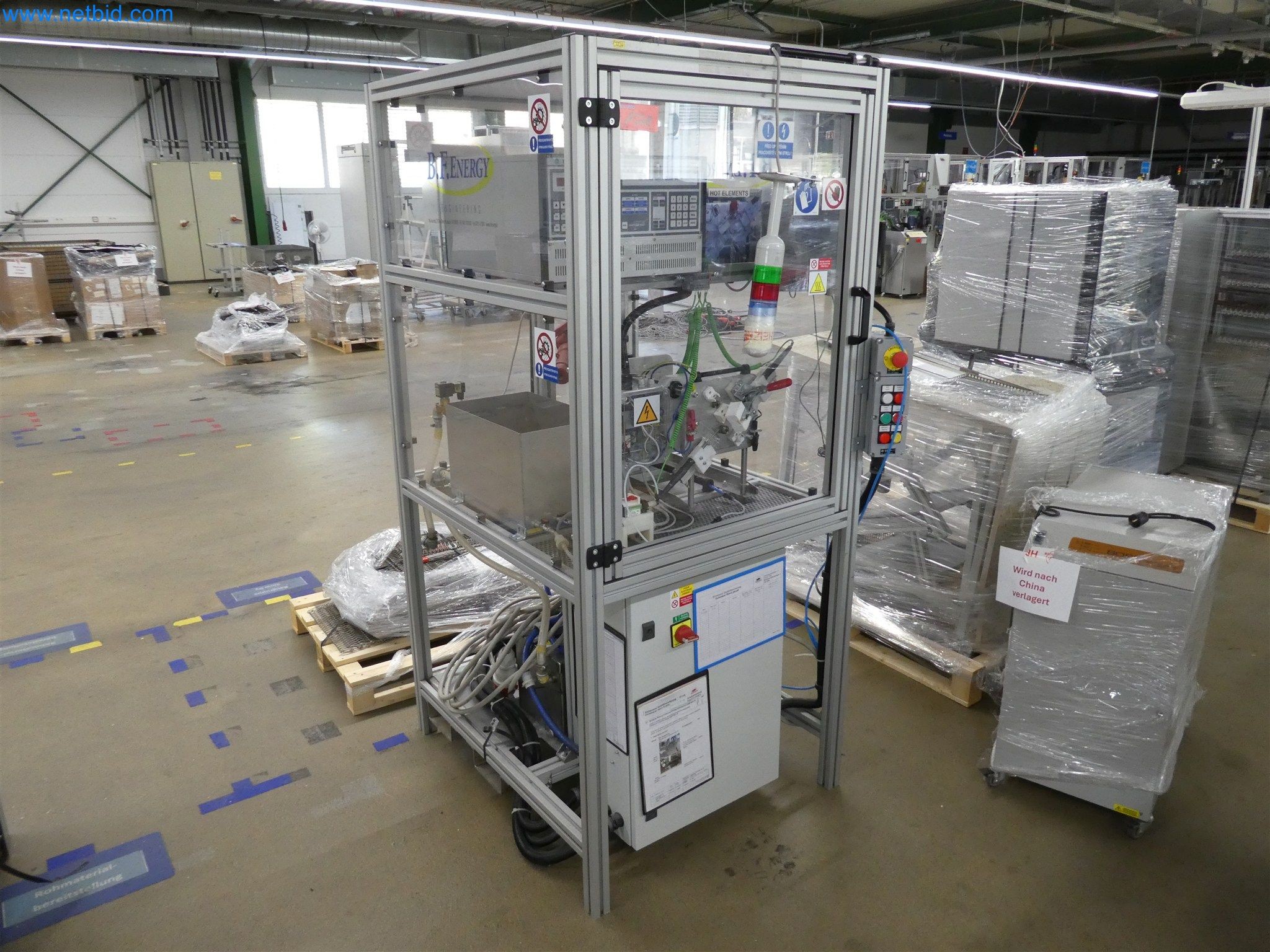 Machines de moulage par injection, machines CNC & lignes d'assemblage pour les éléments chauffants et les composants automobiles-1