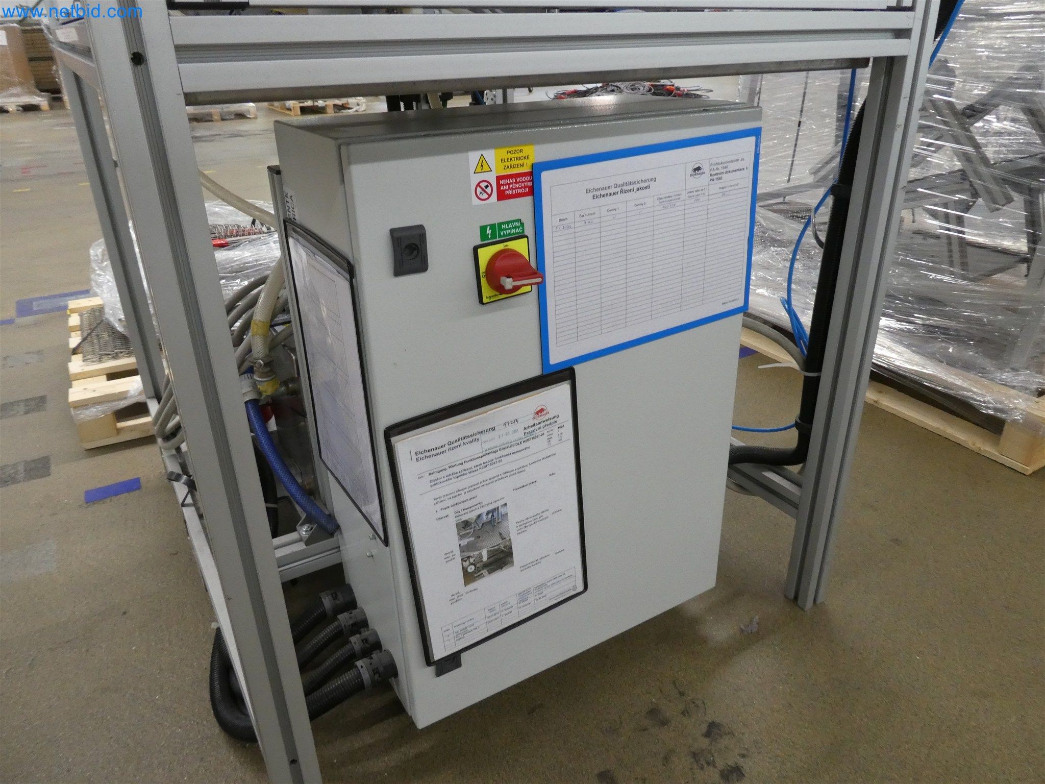 Machines de moulage par injection, machines CNC & lignes d'assemblage pour les éléments chauffants et les composants automobiles-2