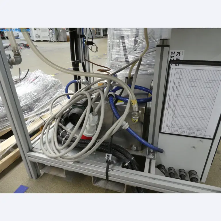 Machines de moulage par injection, machines CNC & lignes d'assemblage pour les éléments chauffants et les composants automobiles-3