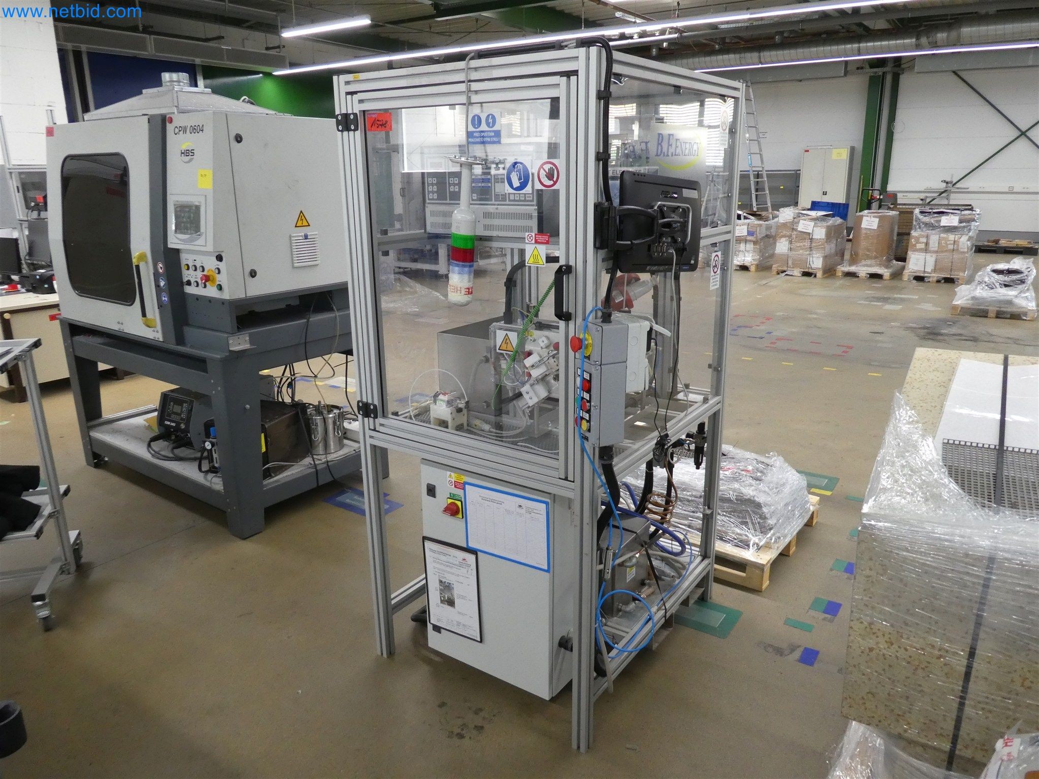 Machines de moulage par injection, machines CNC & lignes d'assemblage pour les éléments chauffants et les composants automobiles-5