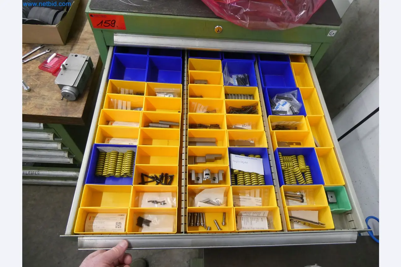 Stroji za brizganje, stroji CNC in montažne linije za grelne elemente in avtomobilske komponente-10