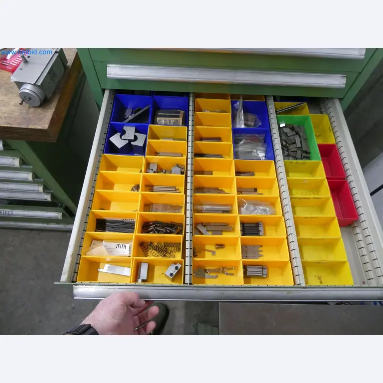 Stroji za brizganje, stroji CNC in montažne linije za grelne elemente in avtomobilske komponente-12