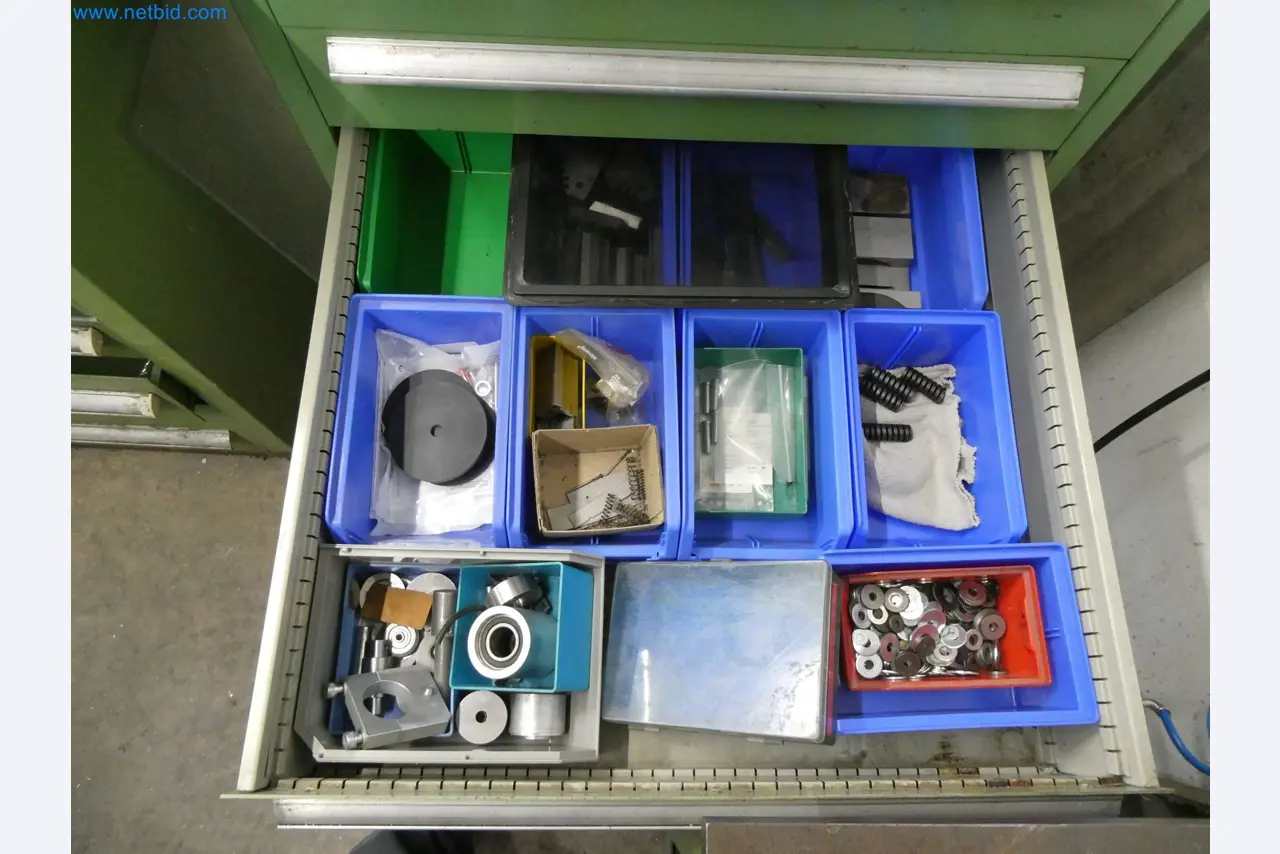 Stroji za brizganje, stroji CNC in montažne linije za grelne elemente in avtomobilske komponente-3