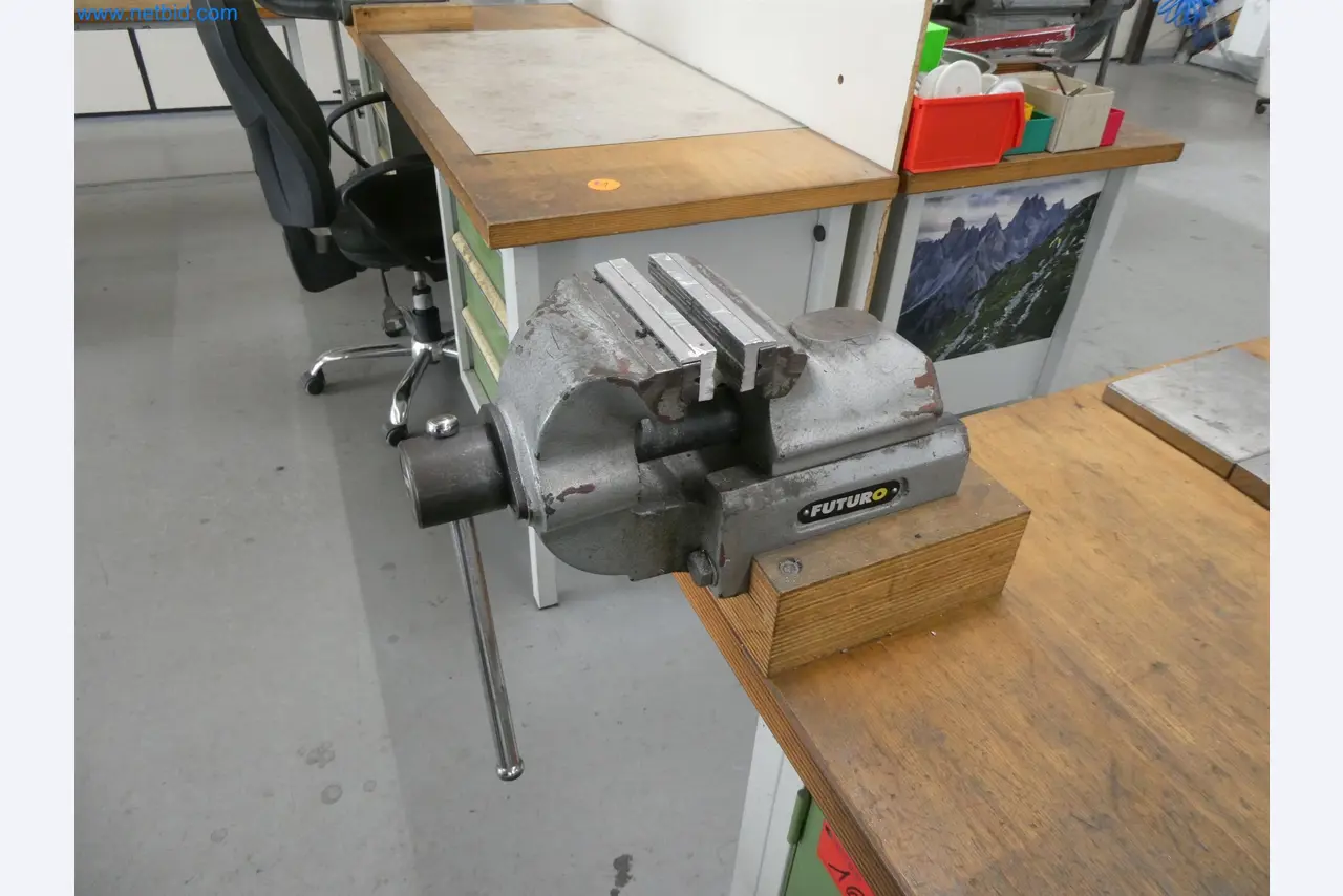 Injection molding machines, CNC machines & assembly lines for heating elements and automotive components-4