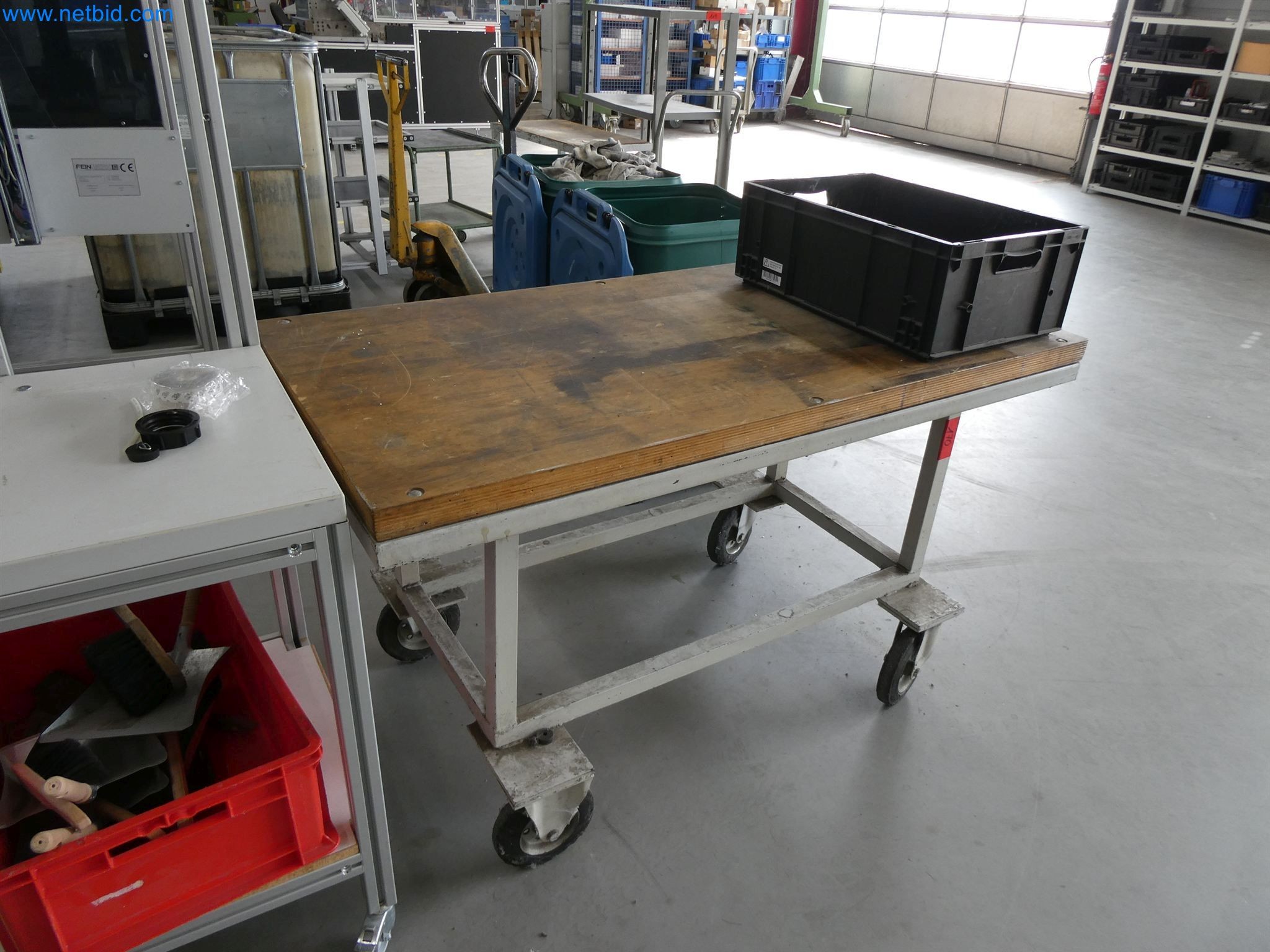 Stroji za brizganje, stroji CNC in montažne linije za grelne elemente in avtomobilske komponente-2