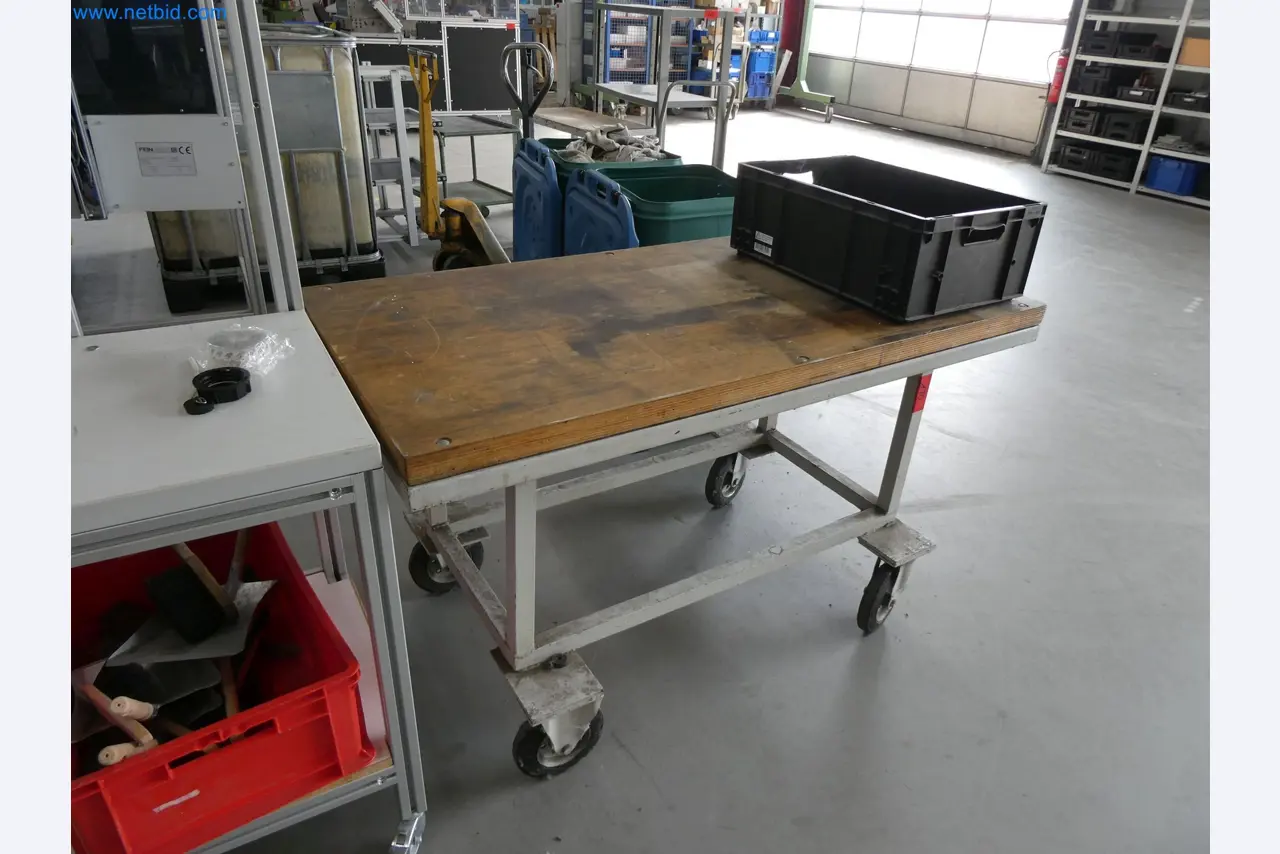 Spritzgießmaschinen, CNC-Maschinen & Montagelinien für Heizelemente und Automotive-Komponenten-2