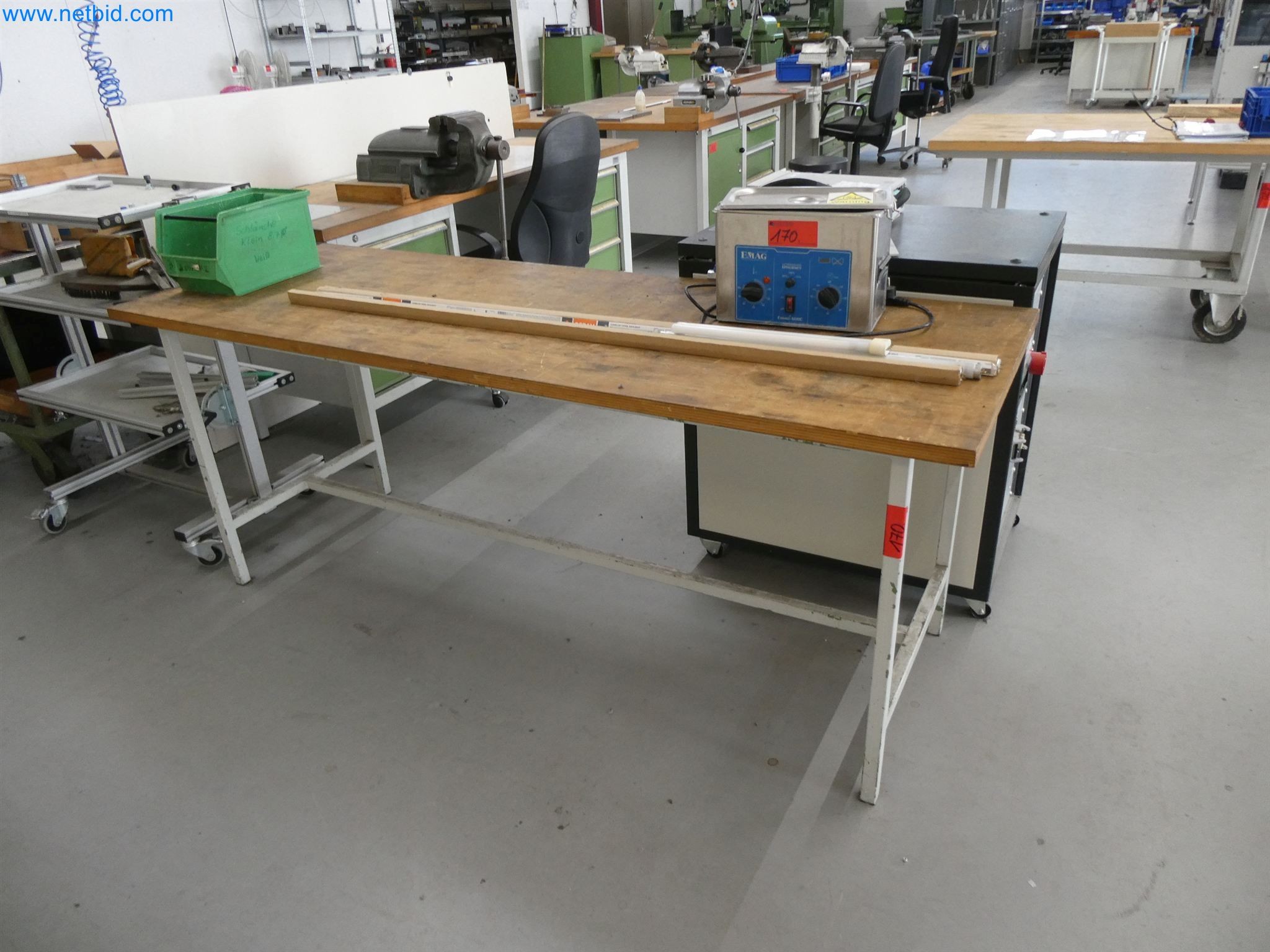 Stroji za brizganje, stroji CNC in montažne linije za grelne elemente in avtomobilske komponente-5