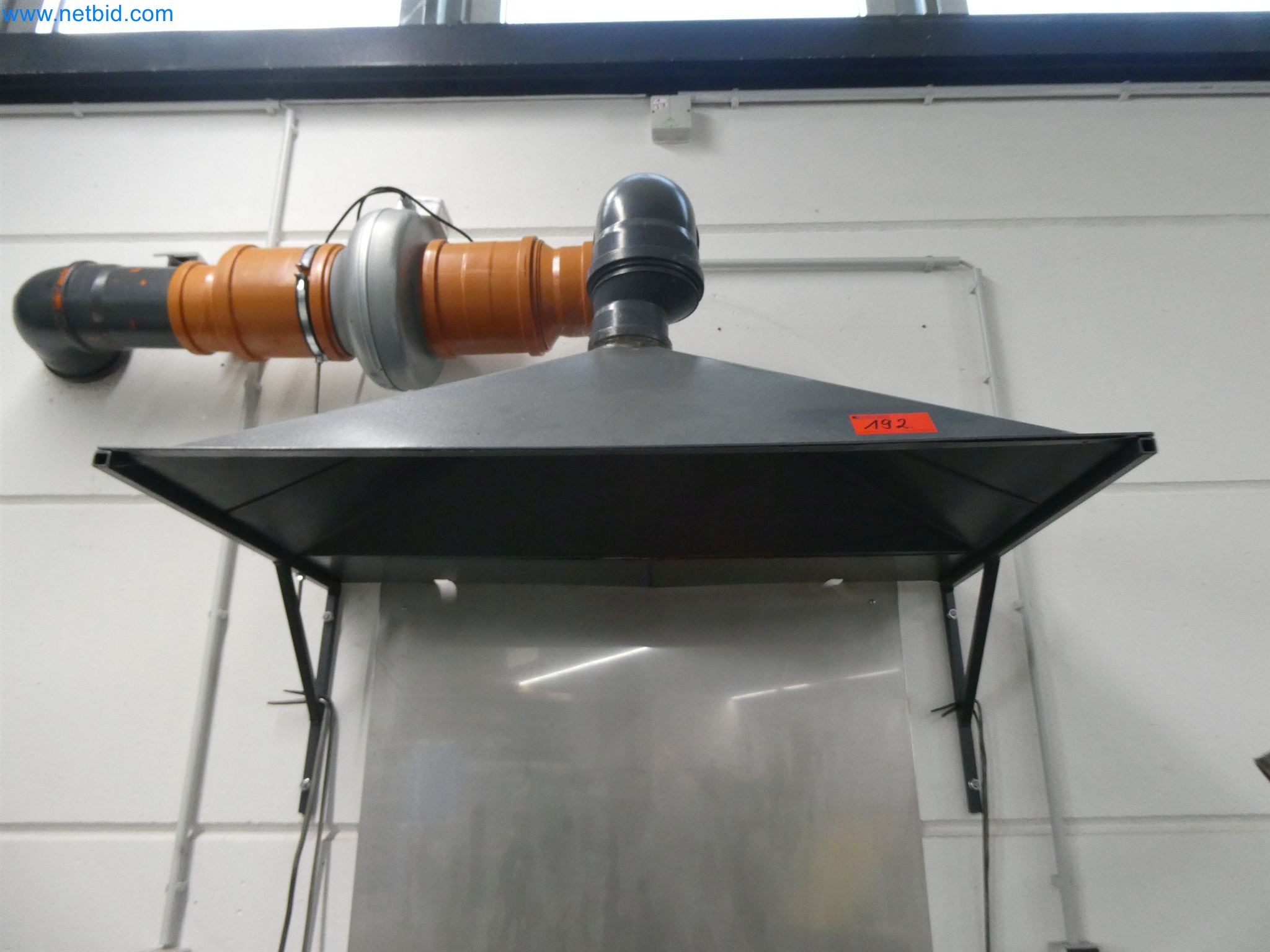 Máquinas de moldeo por inyección, máquinas CNC y líneas de montaje para elementos calefactores y componentes de automoción-3