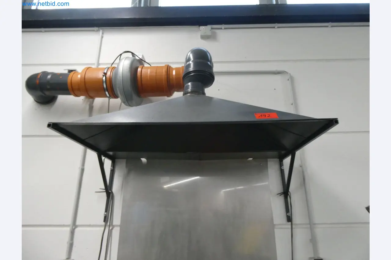 Máquinas de moldeo por inyección, máquinas CNC y líneas de montaje para elementos calefactores y componentes de automoción-3