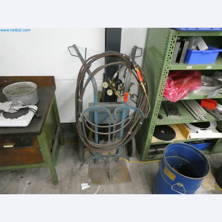 Máquinas de moldeo por inyección, máquinas CNC y líneas de montaje para elementos calefactores y componentes de automoción-1