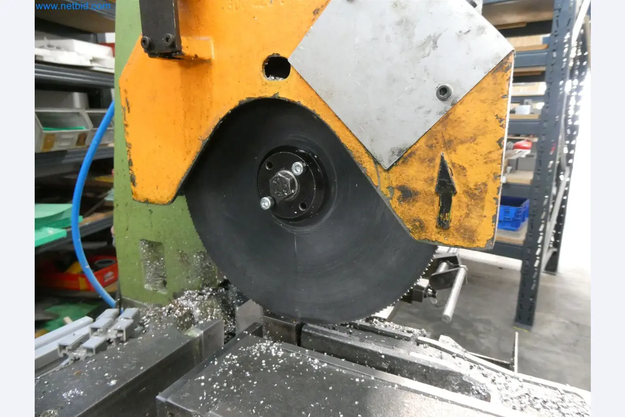 Máquinas de moldeo por inyección, máquinas CNC y líneas de montaje para elementos calefactores y componentes de automoción-3