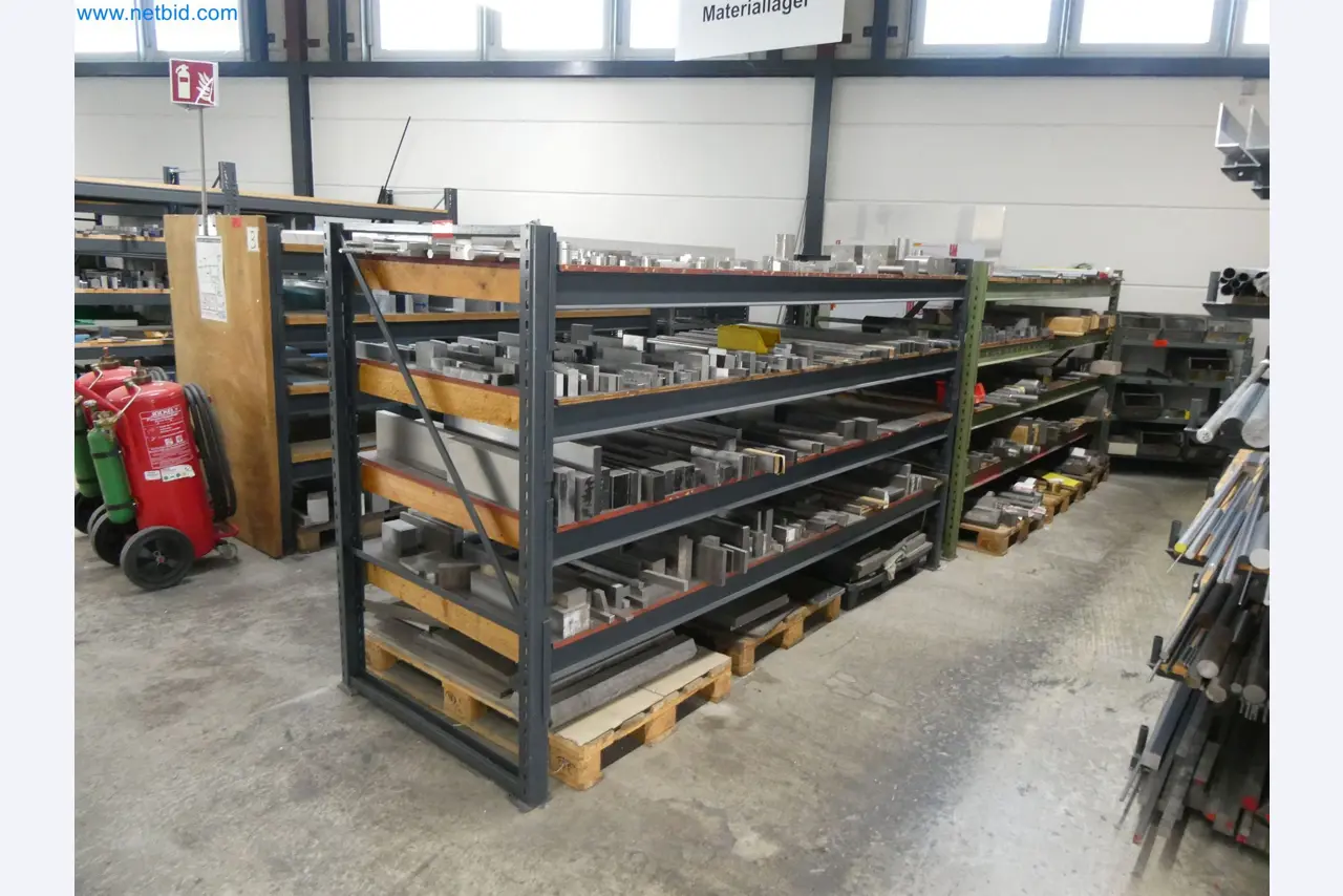 Máquinas de moldeo por inyección, máquinas CNC y líneas de montaje para elementos calefactores y componentes de automoción-2