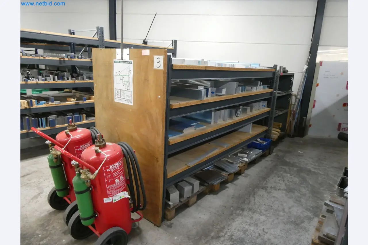 Máquinas de moldeo por inyección, máquinas CNC y líneas de montaje para elementos calefactores y componentes de automoción-3