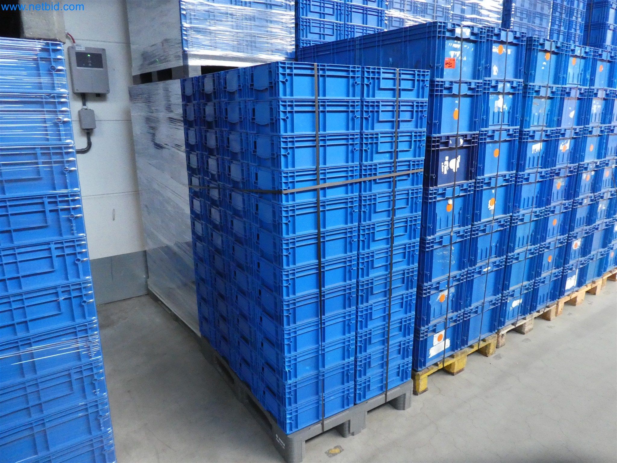 Wtryskarki, maszyny CNC i linie montażowe do elementów grzejnych i części samochodowych-3