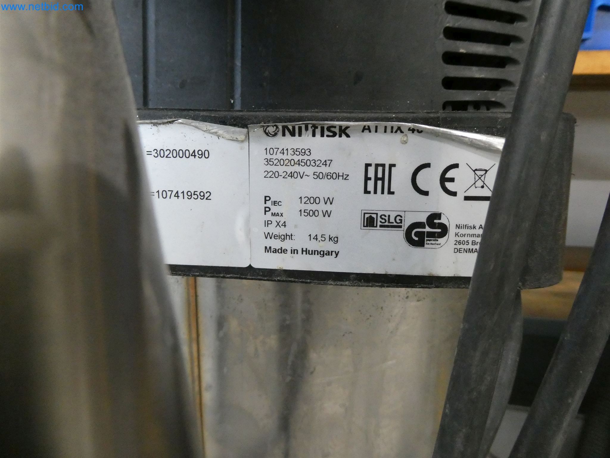 Máquinas de moldeo por inyección, máquinas CNC y líneas de montaje para elementos calefactores y componentes de automoción-2