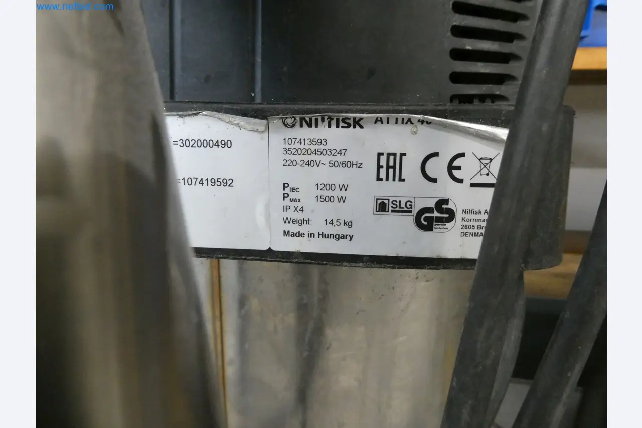 Máquinas de moldeo por inyección, máquinas CNC y líneas de montaje para elementos calefactores y componentes de automoción-2