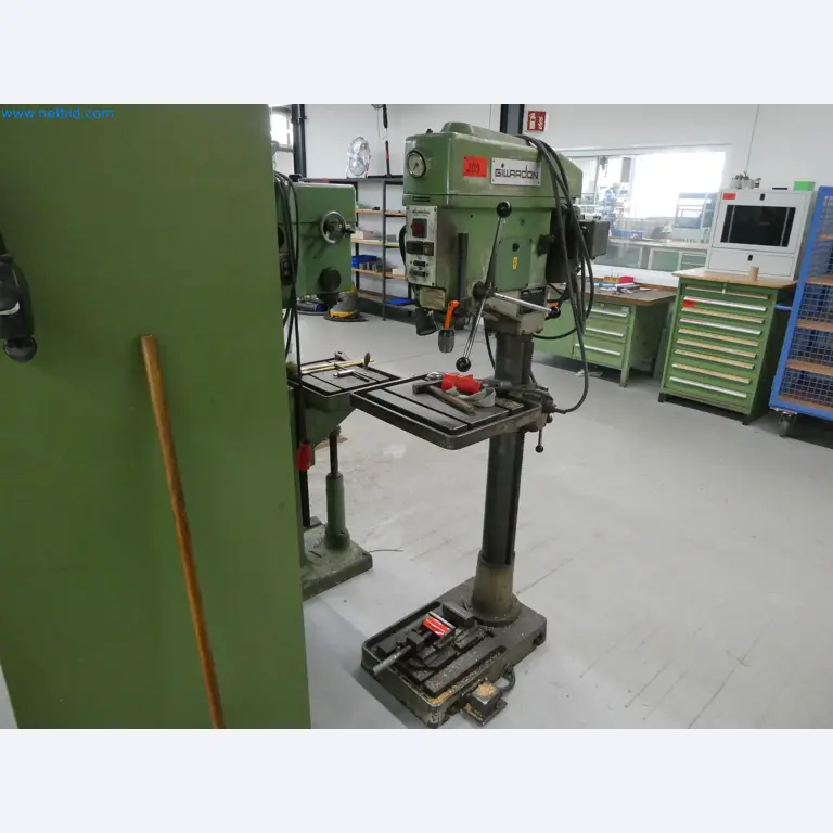 Máquinas de moldeo por inyección, máquinas CNC y líneas de montaje para elementos calefactores y componentes de automoción-1