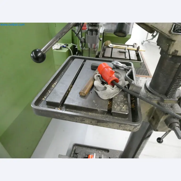 Máquinas de moldeo por inyección, máquinas CNC y líneas de montaje para elementos calefactores y componentes de automoción-3