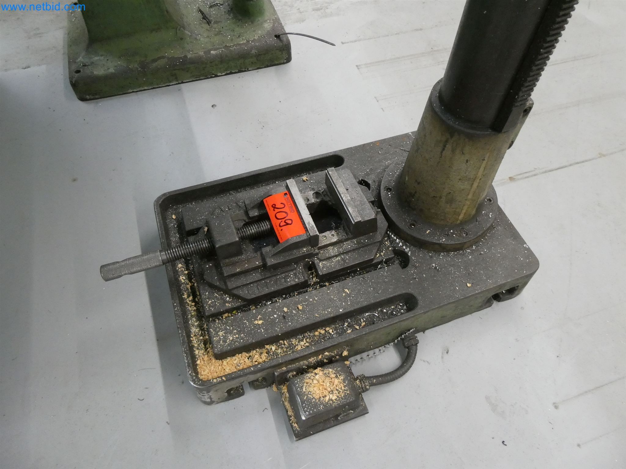 Máquinas de moldeo por inyección, máquinas CNC y líneas de montaje para elementos calefactores y componentes de automoción-4