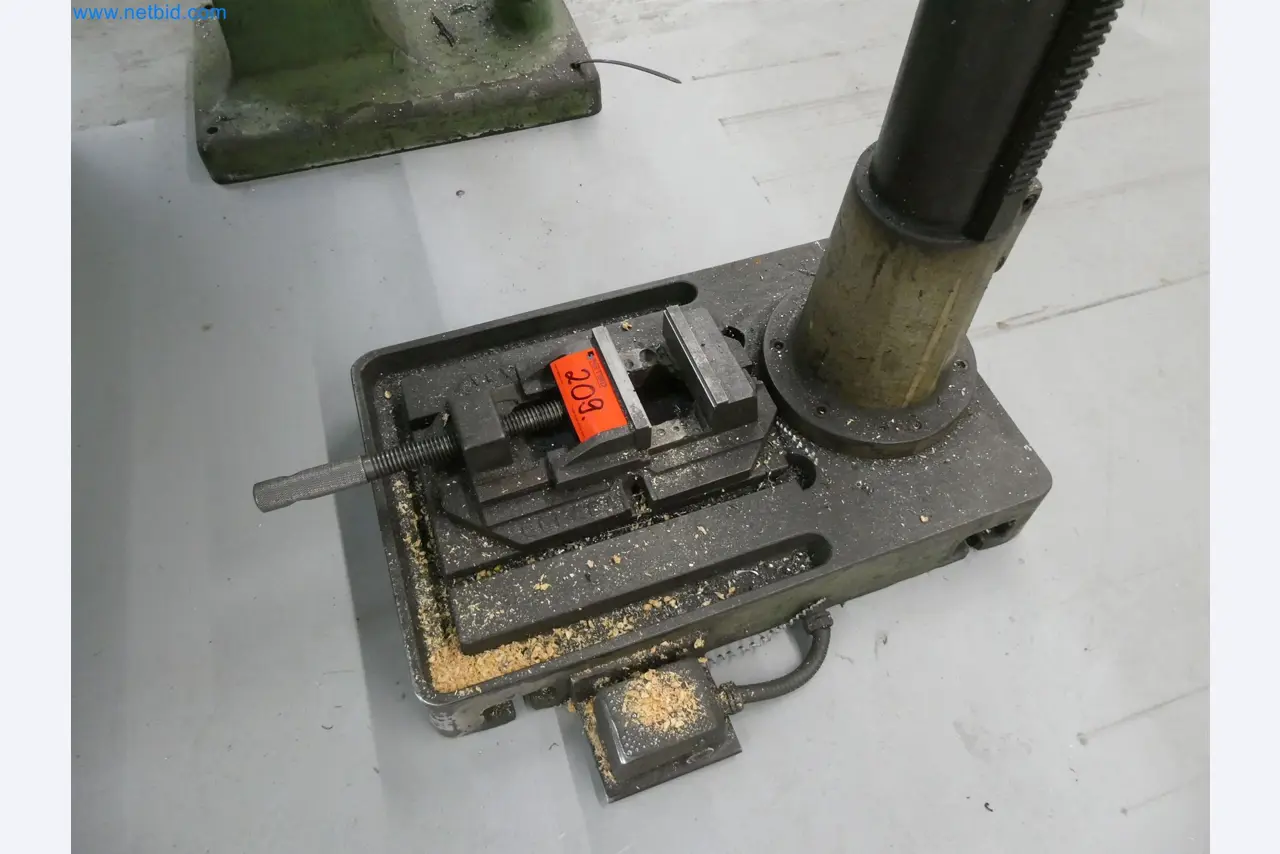 Máquinas de moldeo por inyección, máquinas CNC y líneas de montaje para elementos calefactores y componentes de automoción-4