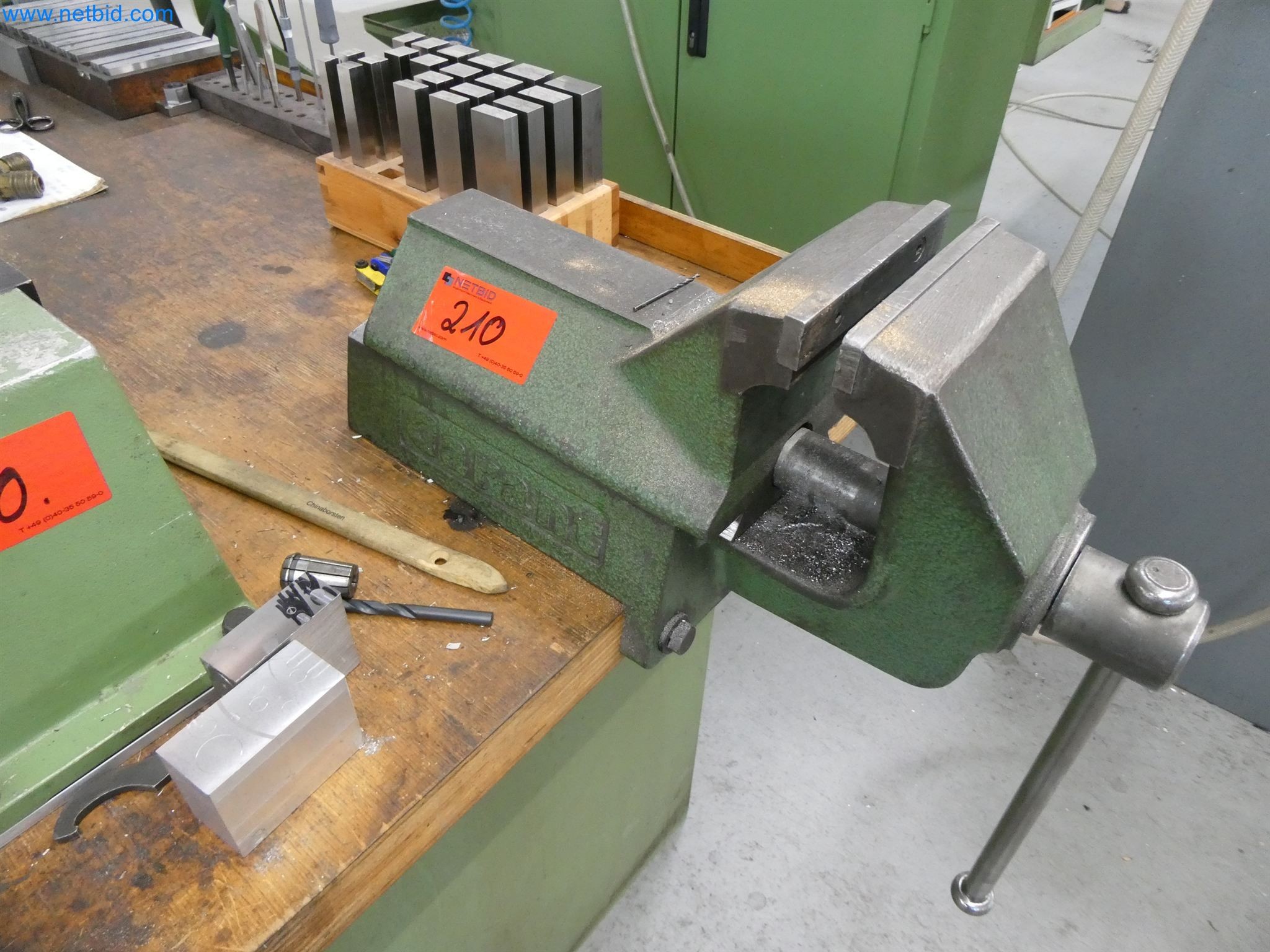 Máquinas de moldeo por inyección, máquinas CNC y líneas de montaje para elementos calefactores y componentes de automoción-10