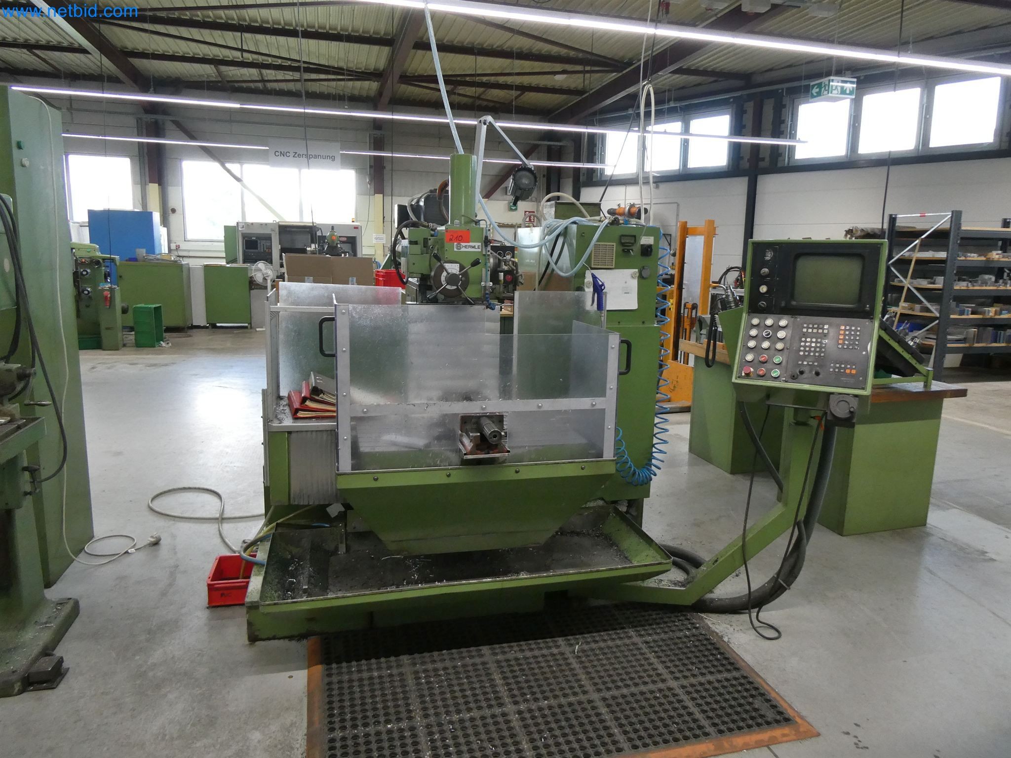 Máquinas de moldeo por inyección, máquinas CNC y líneas de montaje para elementos calefactores y componentes de automoción-1