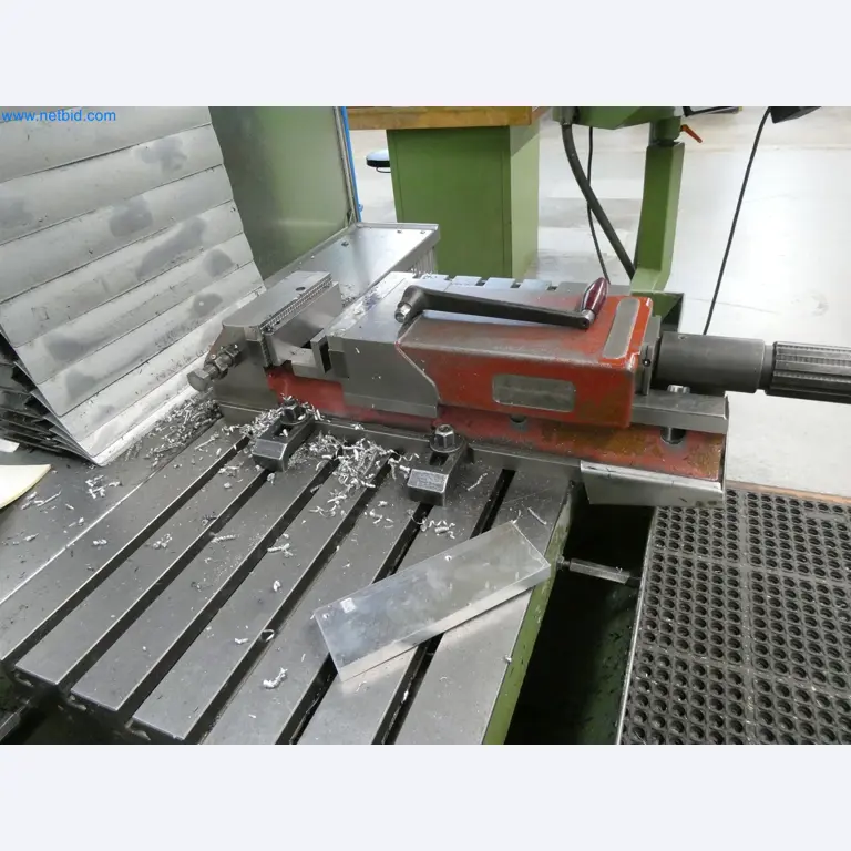 Máquinas de moldeo por inyección, máquinas CNC y líneas de montaje para elementos calefactores y componentes de automoción-3