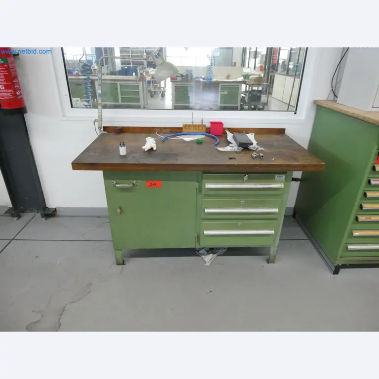 Máquinas de moldeo por inyección, máquinas CNC y líneas de montaje para elementos calefactores y componentes de automoción-1